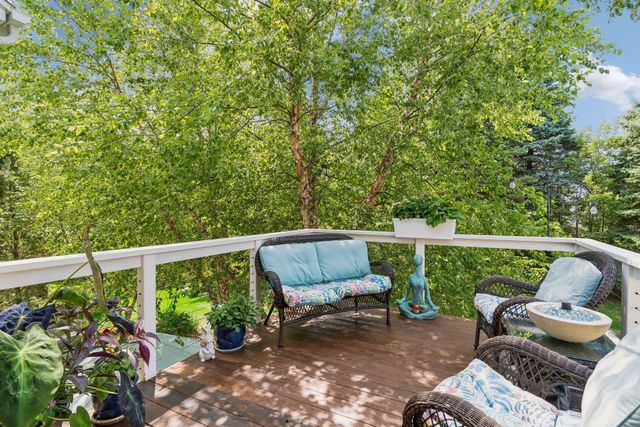 1236 Lakemoor Drive, Woodbury, MN 55129
