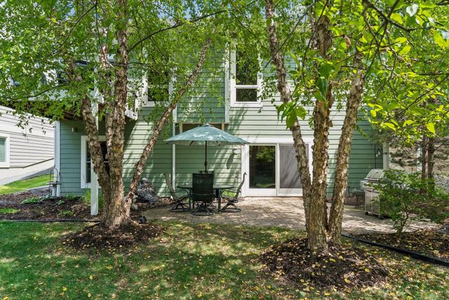 1236 Lakemoor Drive, Woodbury, MN 55129