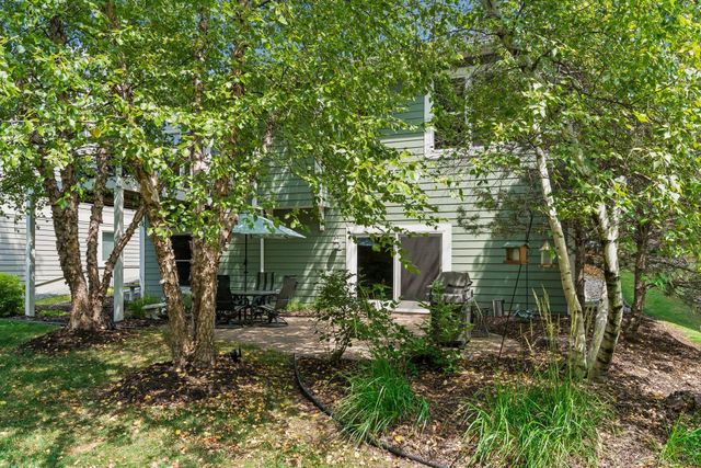 1236 Lakemoor Drive, Woodbury, MN 55129