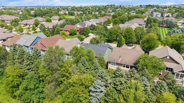 1236 Lakemoor Drive, Woodbury, MN 55129