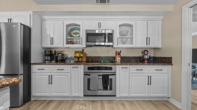 2074 N Albright Avenue, Upland, CA 91784