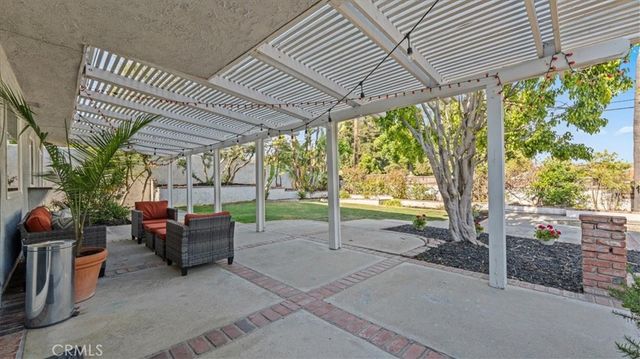 2074 N Albright Avenue, Upland, CA 91784