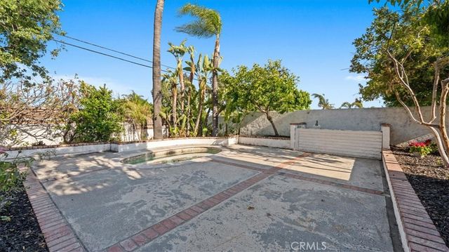 2074 N Albright Avenue, Upland, CA 91784