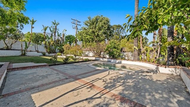 2074 N Albright Avenue, Upland, CA 91784
