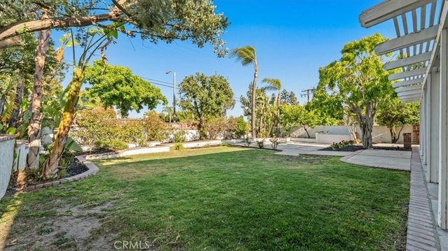 2074 N Albright Avenue, Upland, CA 91784