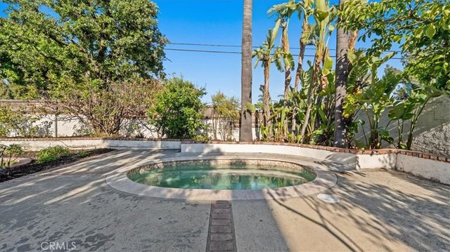 2074 N Albright Avenue, Upland, CA 91784