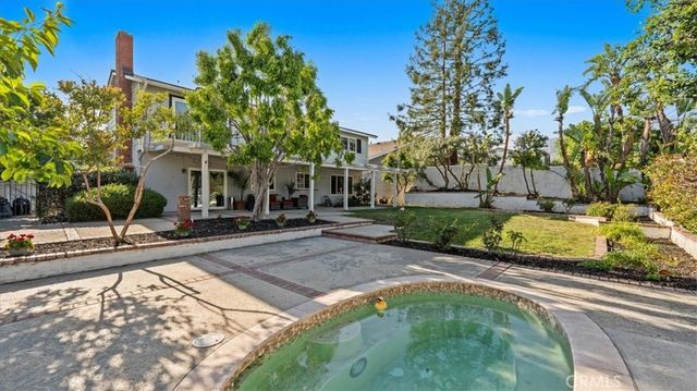2074 N Albright Avenue, Upland, CA 91784