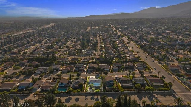 2074 N Albright Avenue, Upland, CA 91784