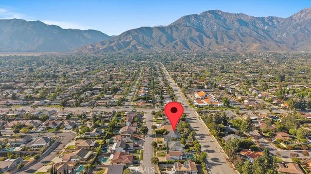 2074 N Albright Avenue, Upland, CA 91784