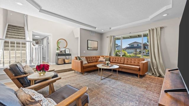2074 N Albright Avenue, Upland, CA 91784