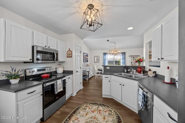 4294 Cherry Laurel Lane SE, Southport, NC 28461