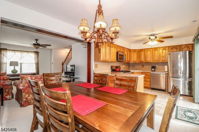 118 Selby Ct, Franklin Twp., NJ 08873