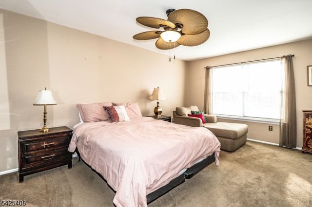 118 Selby Ct, Franklin Twp., NJ 08873