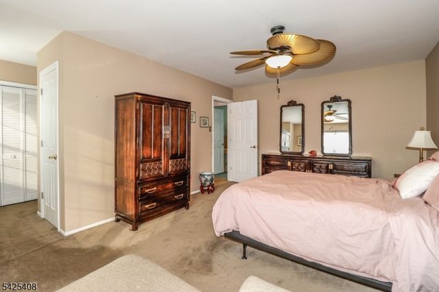 118 Selby Ct, Franklin Twp., NJ 08873