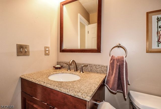 118 Selby Ct, Franklin Twp., NJ 08873