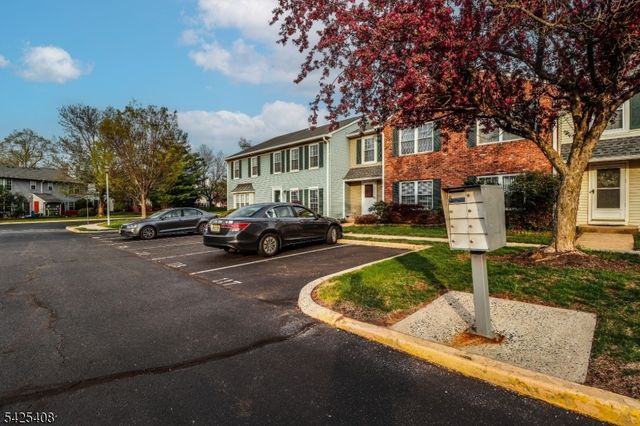 118 Selby Ct, Franklin Twp., NJ 08873