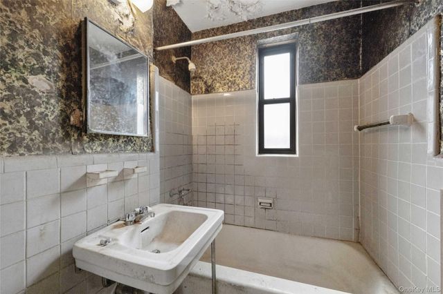 123-35 82nd 4D, Kew Gardens, NY 11415