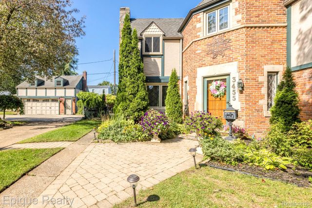 3455 Gratiot Avenue, Port Huron, MI 48060