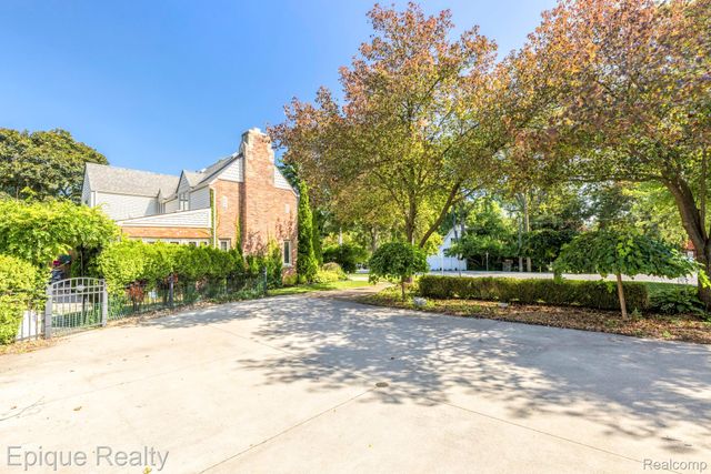 3455 Gratiot Avenue, Port Huron, MI 48060