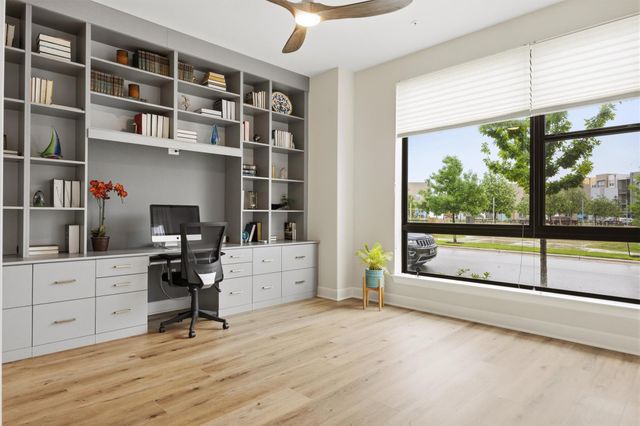 4704 Eberly ST, Austin, TX 78723