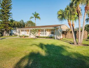 1550 4th Avenue, Vero Beach, FL 32960