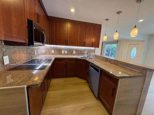 1032 NE 16th Terrace, Fort Lauderdale, FL 33304