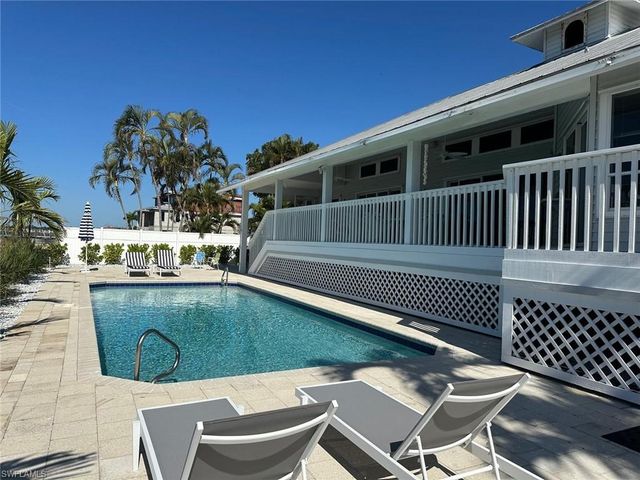 656 Coral DR, Cape Coral, FL 33904