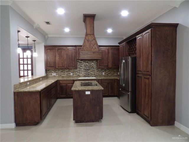 1500 N Holland Avenue, Mission, TX 78572
