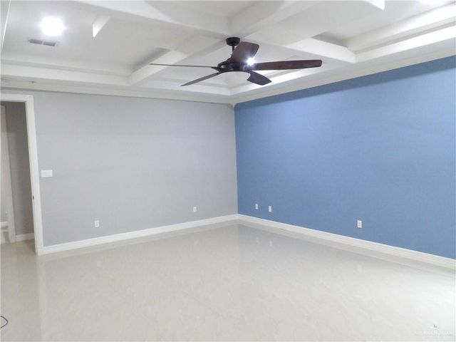 1500 N Holland Avenue, Mission, TX 78572