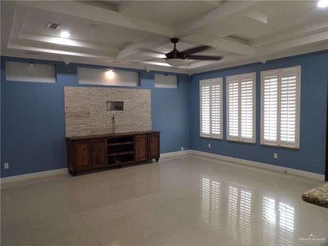1500 N Holland Avenue, Mission, TX 78572