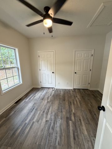 397 Buck Perry Rd, Bethpage, TN 37022