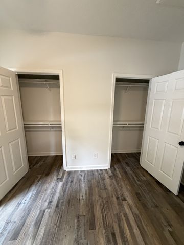 397 Buck Perry Rd, Bethpage, TN 37022