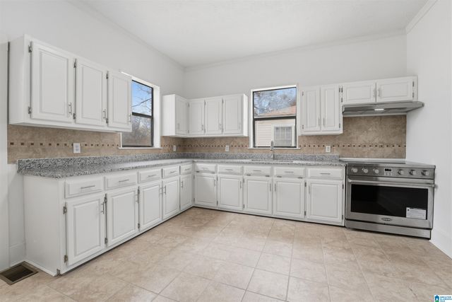 3004 17TH STREET, Birmingham, AL 35208