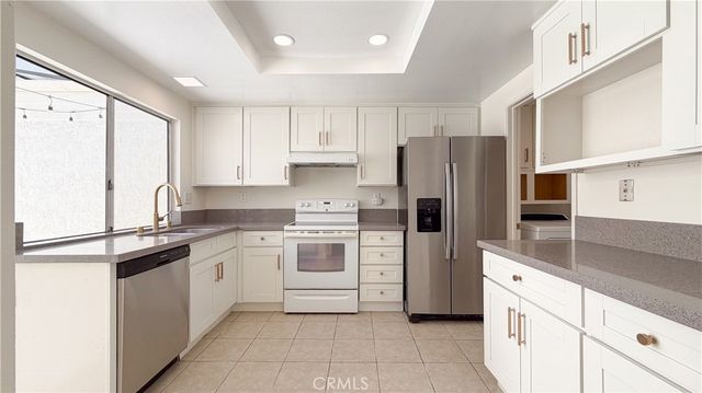 12 Navarre, Irvine, CA 92612