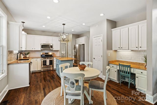 1636 Beacon Hill Court, Rock Hill, SC 29730
