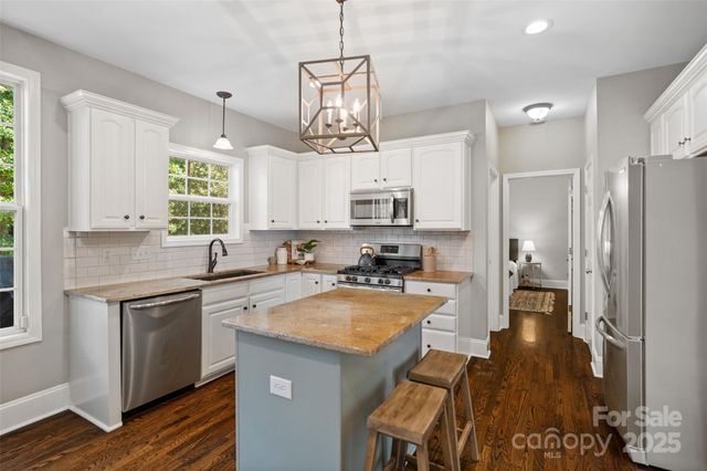 1636 Beacon Hill Court, Rock Hill, SC 29730