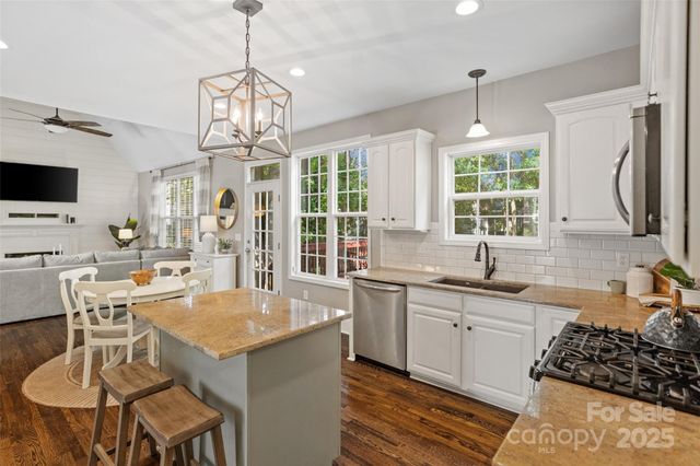 1636 Beacon Hill Court, Rock Hill, SC 29730