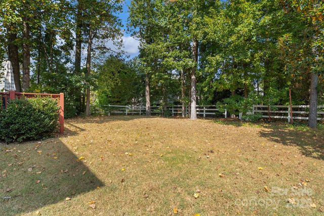 1636 Beacon Hill Court, Rock Hill, SC 29730
