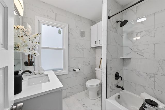 66 Woodside Avenue, Buffalo, NY 14220