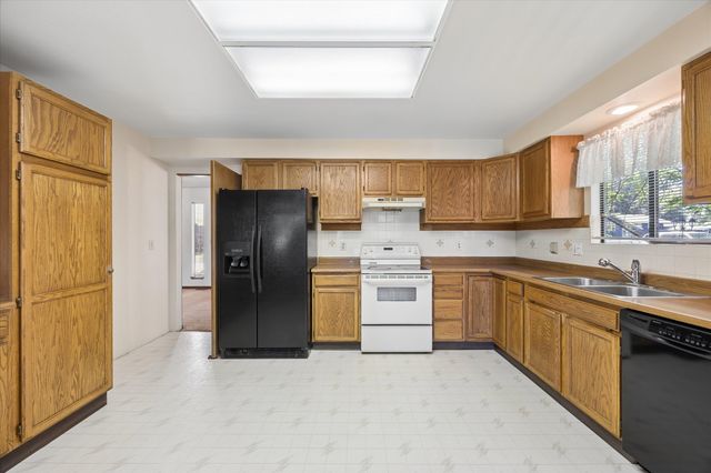 8311 N Standard St, Spokane, WA 99208