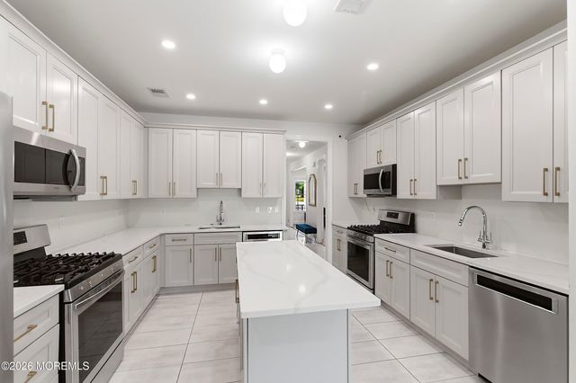 123 N Zinfandel Road, Lakewood, NJ 08701