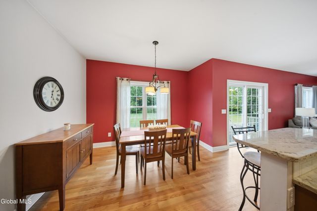 29 Heritage Court, Cohoes, NY 12047