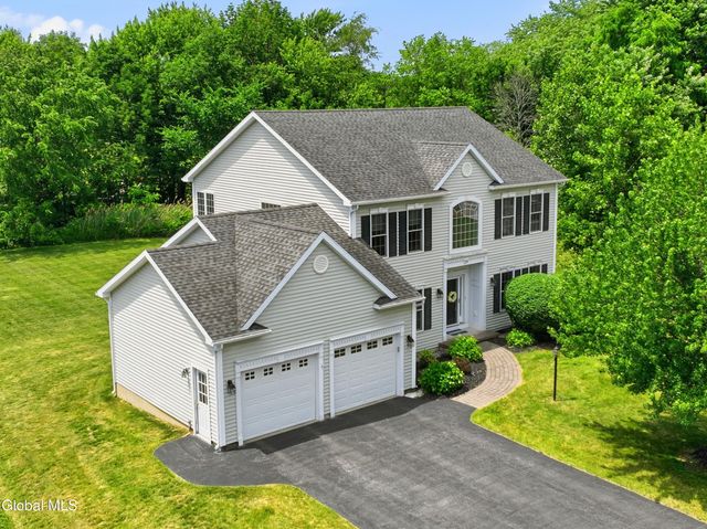 29 Heritage Court, Cohoes, NY 12047