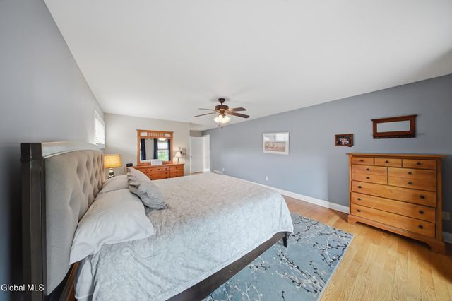 29 Heritage Court, Cohoes, NY 12047