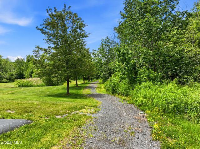 29 Heritage Court, Cohoes, NY 12047