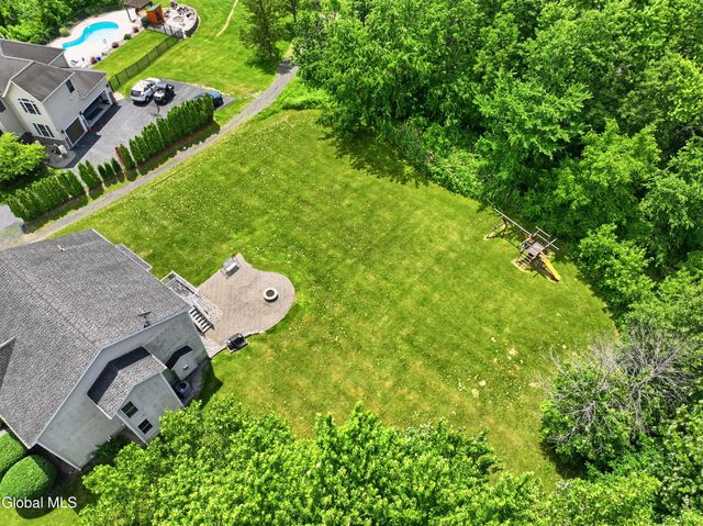 29 Heritage Court, Cohoes, NY 12047