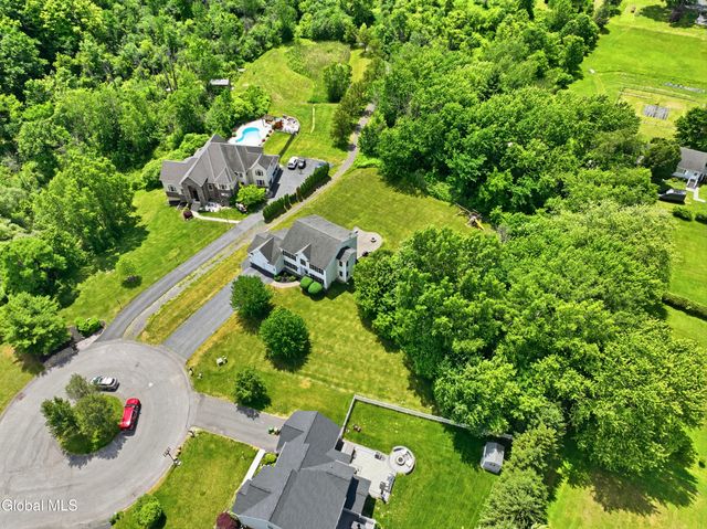 29 Heritage Court, Cohoes, NY 12047