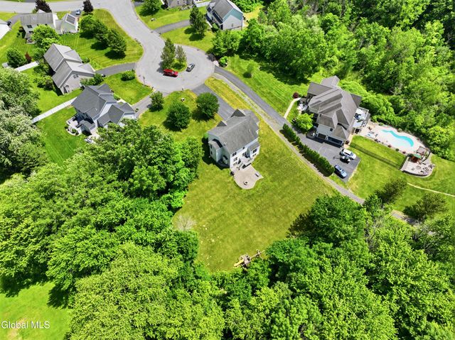 29 Heritage Court, Cohoes, NY 12047
