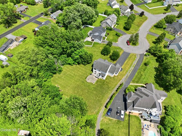 29 Heritage Court, Cohoes, NY 12047
