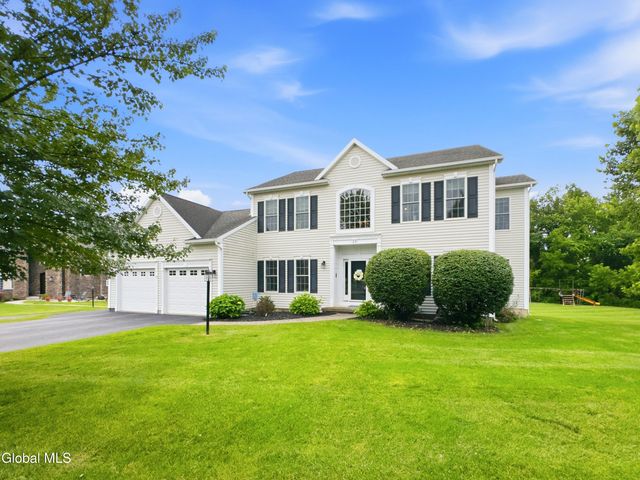 29 Heritage Court, Cohoes, NY 12047